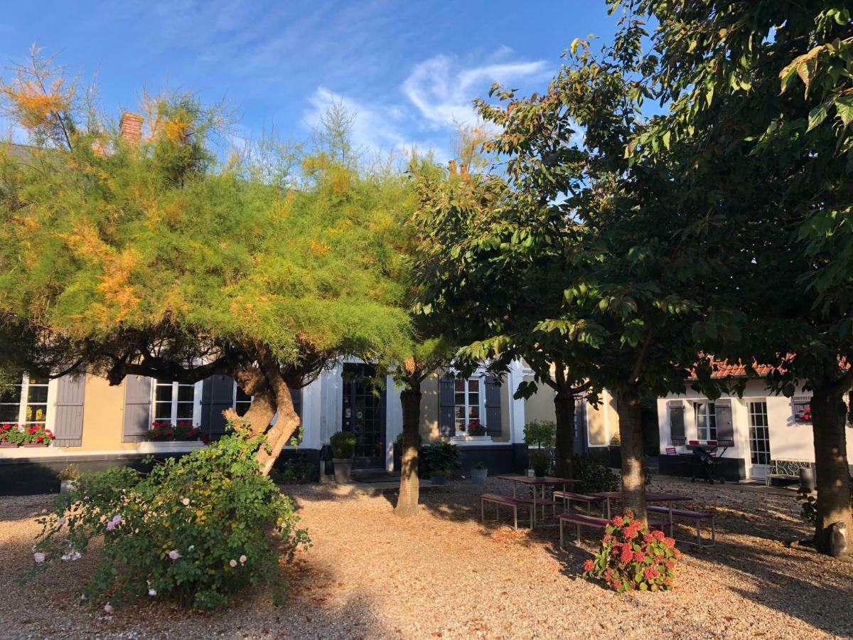 Au Presbytere De Saigneville Exteriör bild